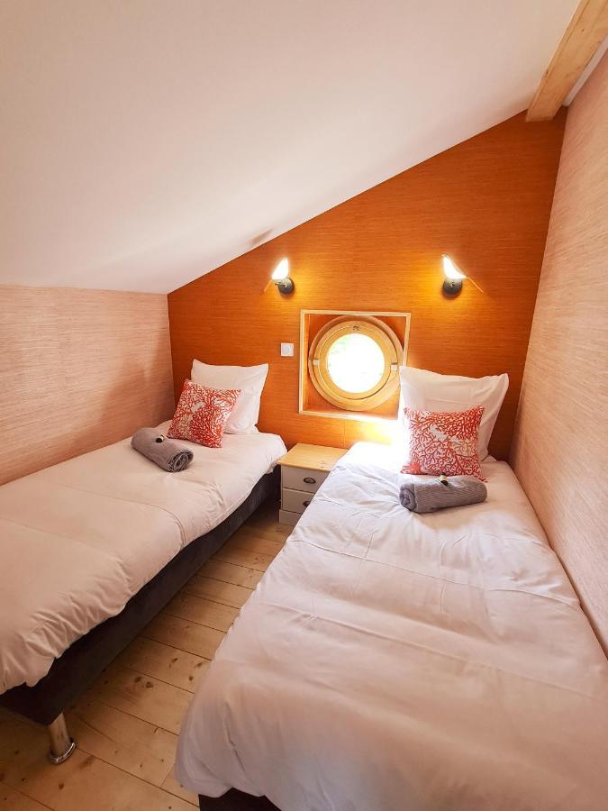 Cabanes Du Domaine Des Fees Dole Ngoại thất bức ảnh