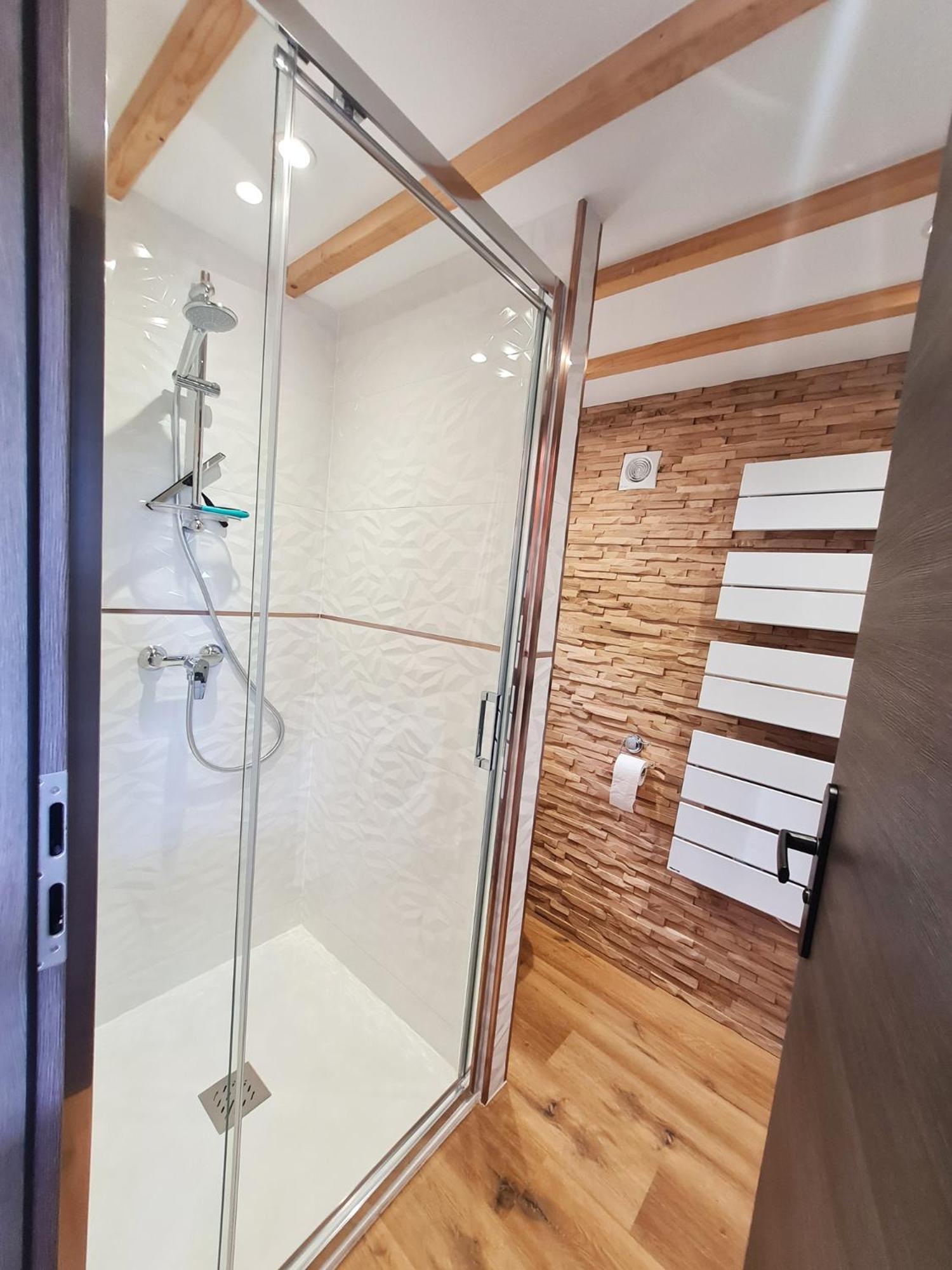 Cabanes Du Domaine Des Fees Dole Ngoại thất bức ảnh